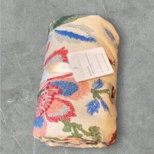 Pottery Barn MADDIE OVERSIZED FLORAL Table Throw New